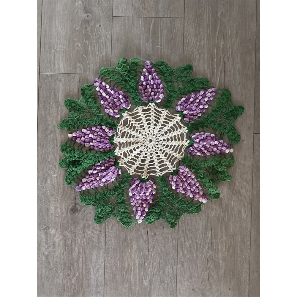Vintage Grape Doillie Doily Raised Garage Handmade Crochet White‎ Green Purple